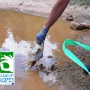 Ecofestes realitza una acció de neteja a la llera de la Riera de Guardiola en el marc de la campanya Let's Clean Up Europe 2021