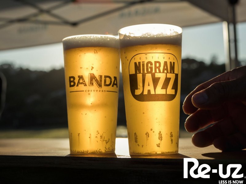 NigranJazz sostenible amb els gots reutilitzables